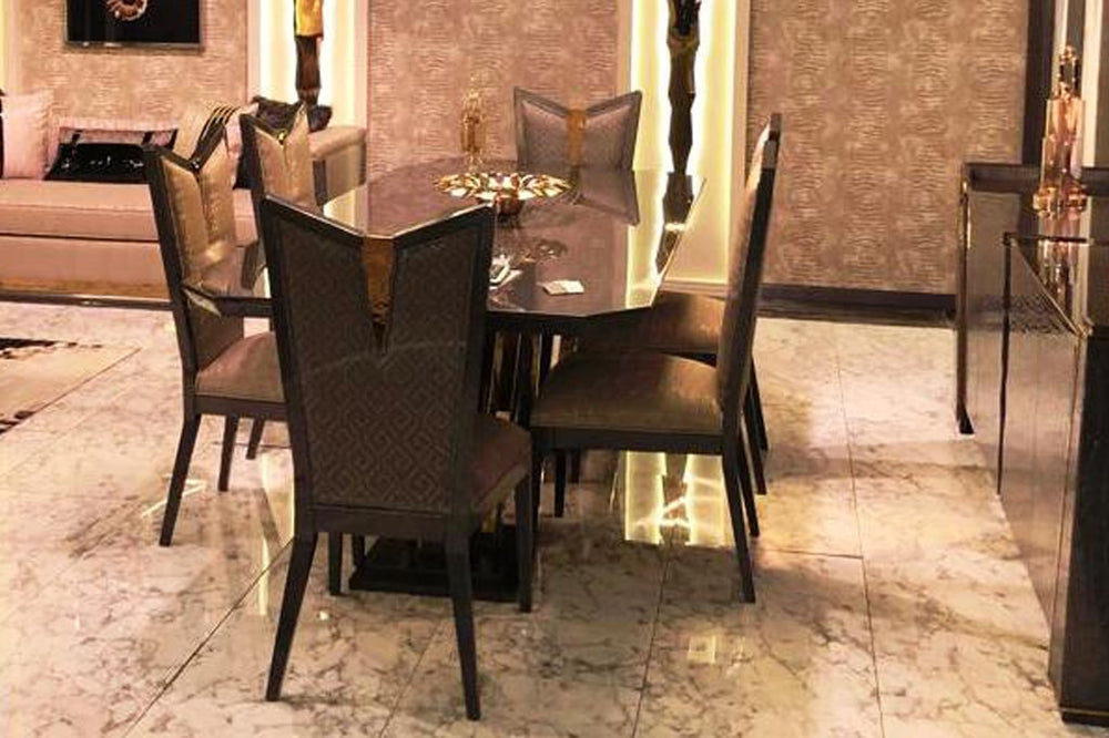 Regiton Dining Room Set