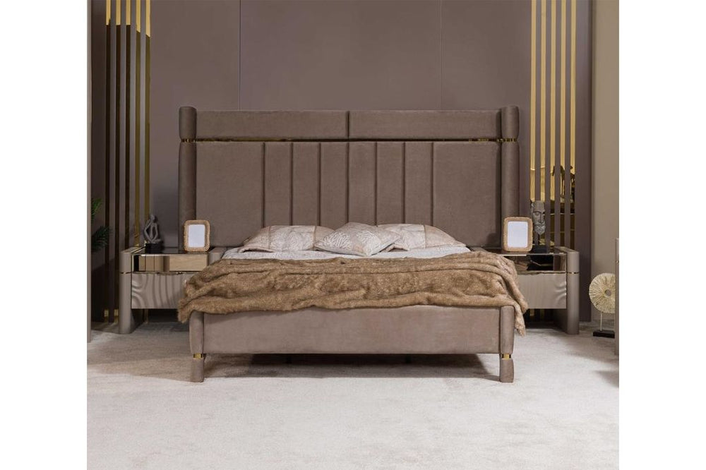 Madalyon Gold Bedroom Set