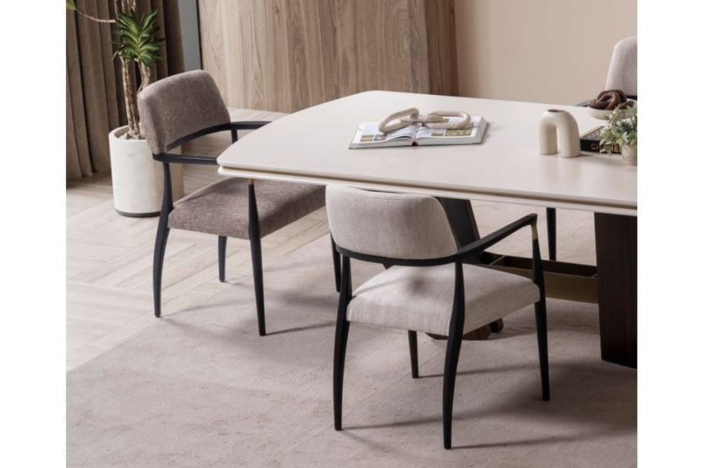 Parsena Dining Room Set