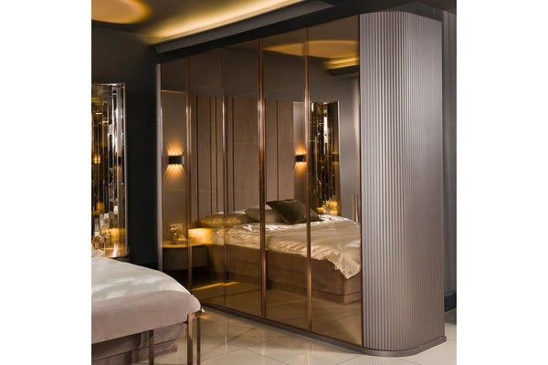 Chiavari Bedroom Set