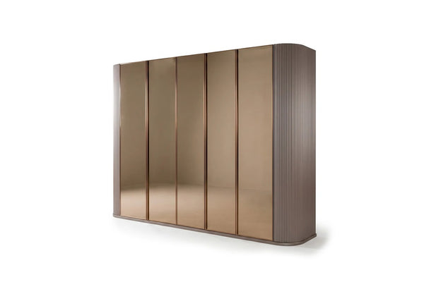 Chiavari Bedroom Set