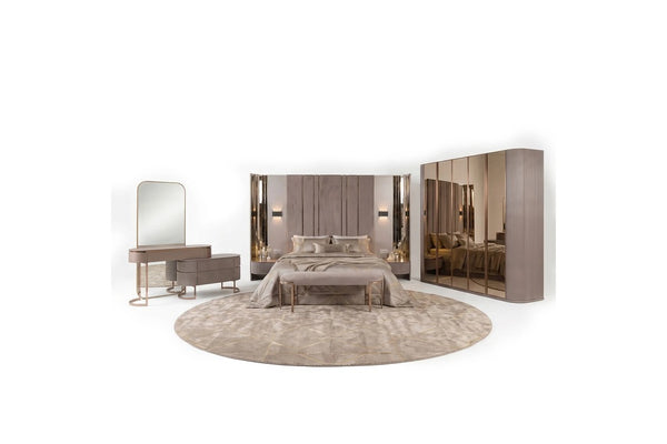 Chiavari Bedroom Set